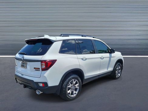 Used 2023 Honda Passport TrailSport image 3