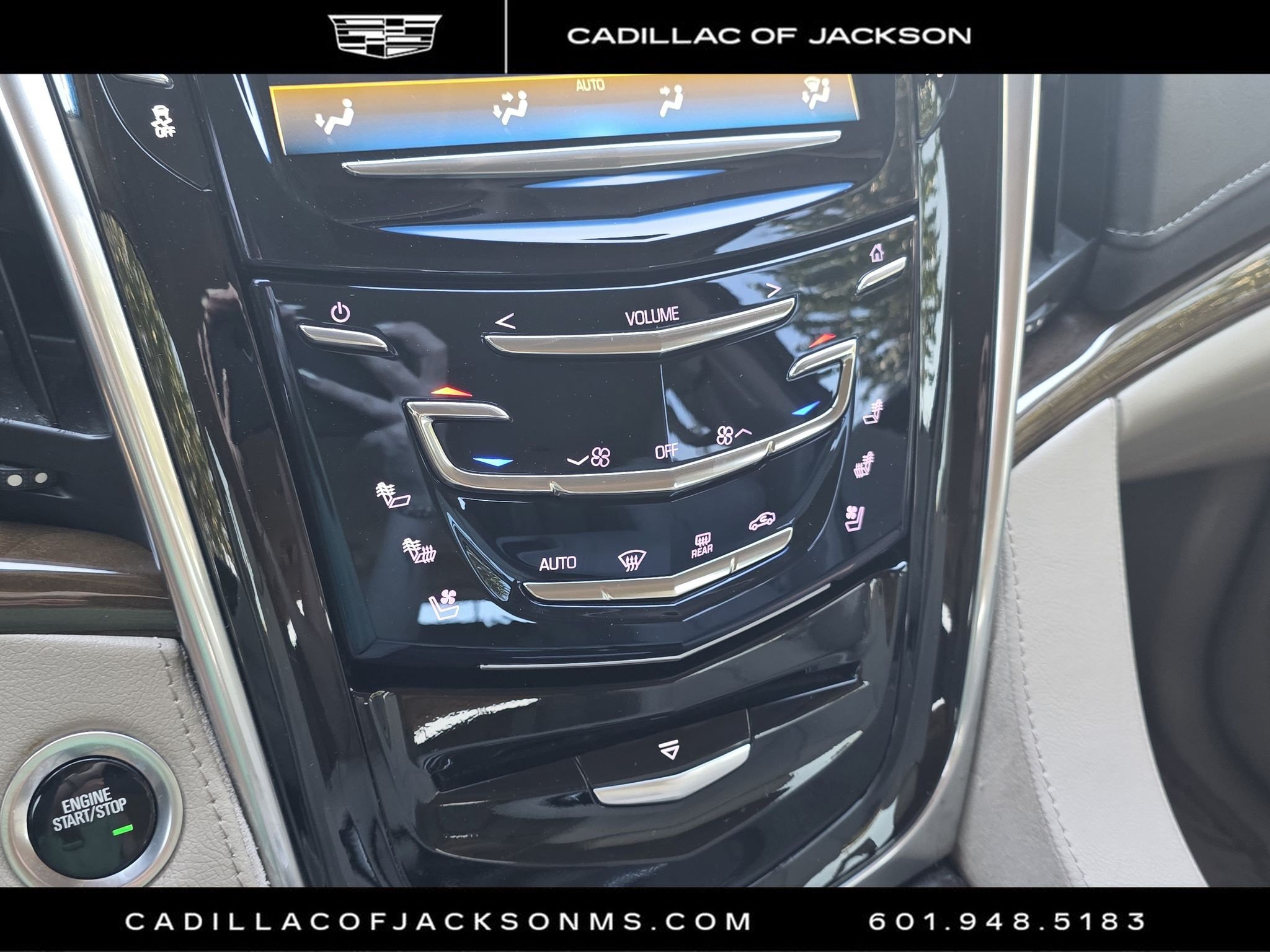 Used 2019 Cadillac Escalade ESV 4WD image 18