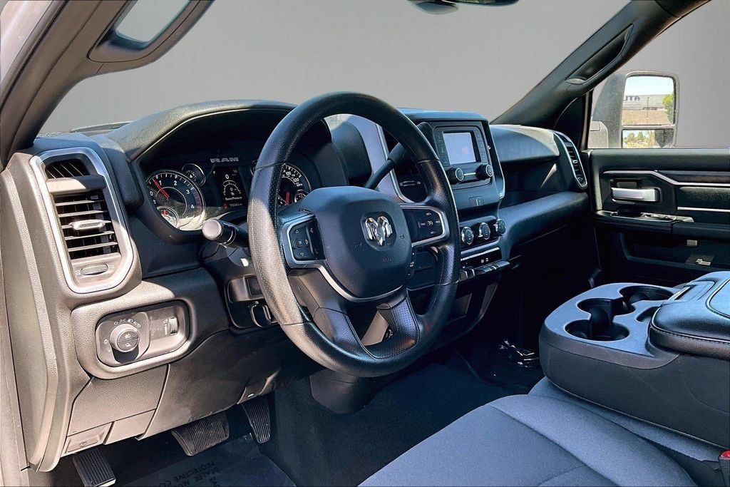 Used 2024 RAM 2500 Big Horn AWD/4WD image 18