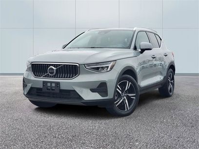Used 2025 Volvo XC40 B5 Core