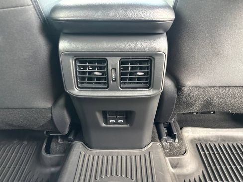 Used 2025 Toyota RAV4 XLE w/ Convenience Package FWD image 21