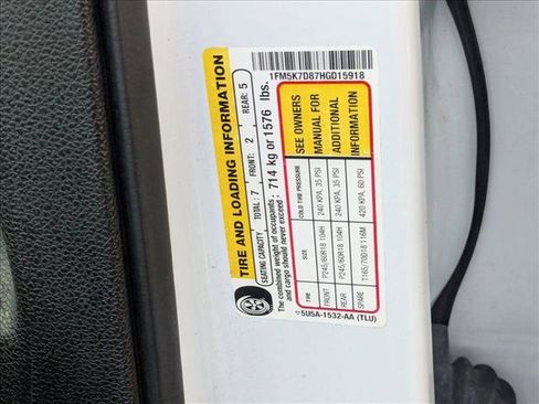 Used 2017 Ford Explorer XLT image 15