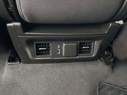 Used 2022 Chevrolet Silverado 1500 LT AWD/4WD image 13