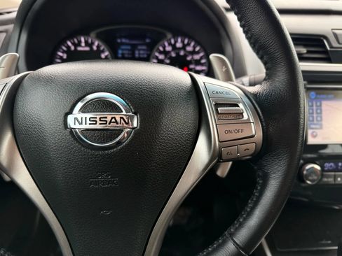 Used 2013 Nissan Altima 3.5 SV w/ Navigation Pkg FWD image 29