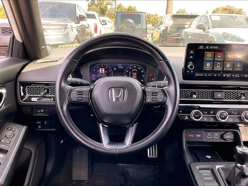 Used 2022 Honda Civic Sport Touring image 7