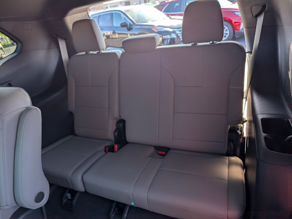 Used 2024 GMC Acadia Elevation FWD image 18