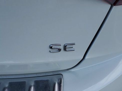 Certified 2024 Volkswagen Jetta SE FWD image 13