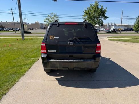 Used 2011 Ford Escape XLT w/ 201A Rapid Spec Order Code FWD image 4
