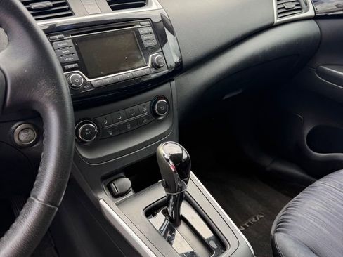Used 2017 Nissan Sentra SV FWD image 17