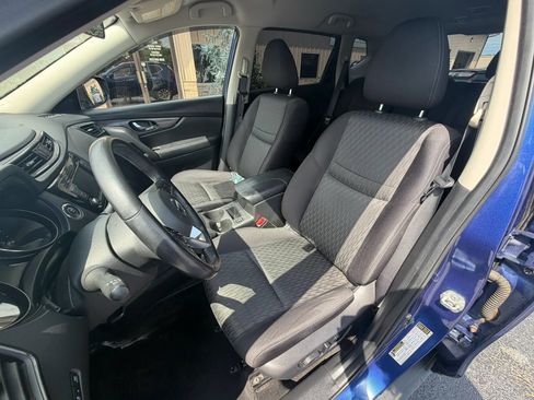 Used 2018 Nissan Rogue SV FWD image 17