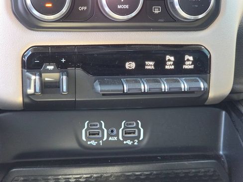 Used 2021 RAM 3500 Laramie AWD/4WD image 27