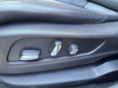 Used 2017 Cadillac XT5 Luxury FWD image 14