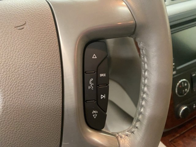 Used 2010 Chevrolet Avalanche LTZ AWD/4WD image 31