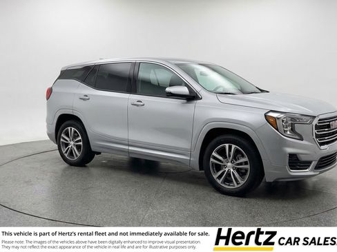 Used 2024 GMC Terrain SLE FWD image 1