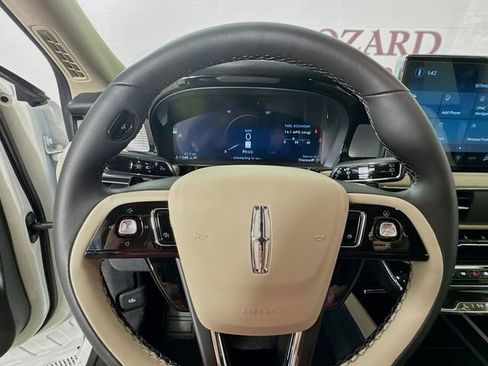 New 2026 Lincoln Corsair Premiere image 11