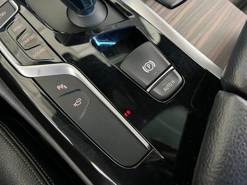 Used 2017 BMW 530i RWD image 22