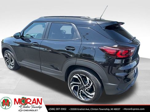 Used 2024 Chevrolet TrailBlazer RS w/ Convenience Package AWD/4WD image 3