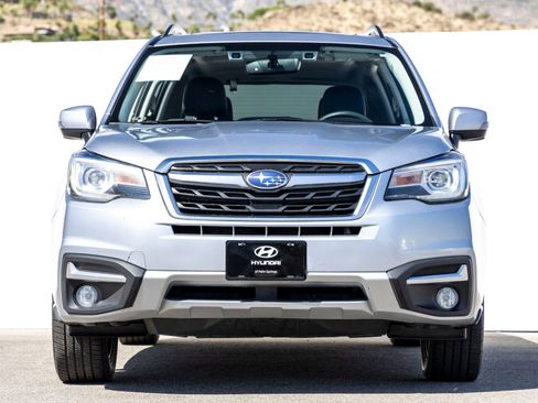 Used 2018 Subaru Forester 2.5i Touring w/ Popular Package #3B AWD/4WD image 4