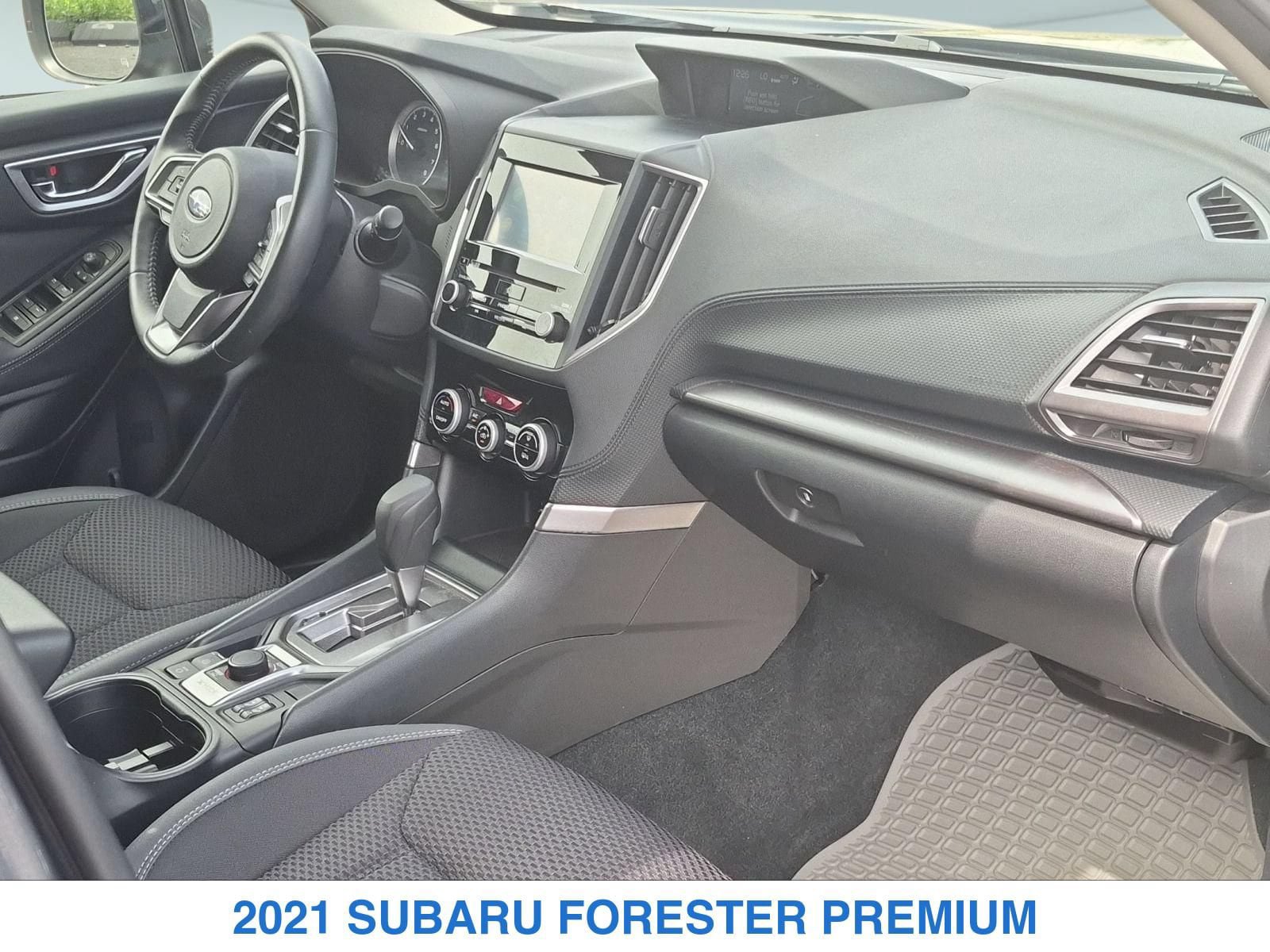 Used 2021 Subaru Forester Premium AWD/4WD image 23