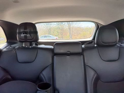 Used 2020 Jeep Cherokee Latitude Plus image 26