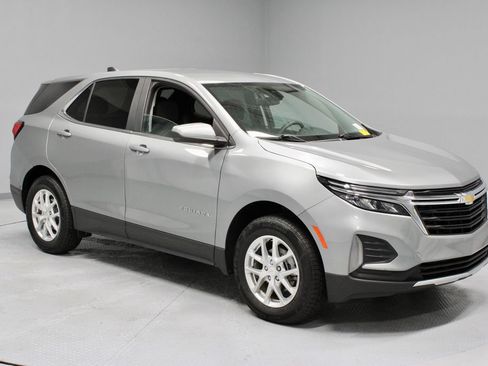 Used 2023 Chevrolet Equinox LT AWD/4WD image 1