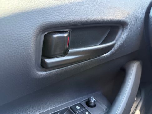 Used 2025 Toyota Corolla LE FWD image 28