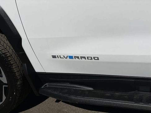 Used 2026 Chevrolet Silverado EV LT AWD/4WD image 10