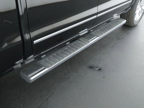 Used 2016 Chevrolet Silverado 1500 High Country w/ High Country Premium Package AWD/4WD image 22