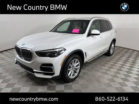 Used 2022 BMW X5 xDrive40i w/ Premium Package AWD/4WD image 3