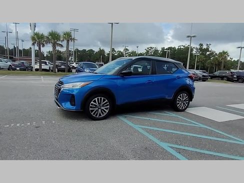 Used 2023 Nissan Kicks SV image 23