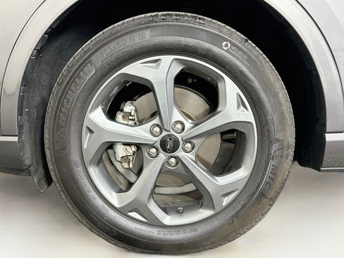 Used 2024 Ford Escape ST-Line w/ Tech Pack #1 AWD/4WD image 11