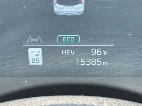 Certified 2025 Kia Niro EX FWD image 28