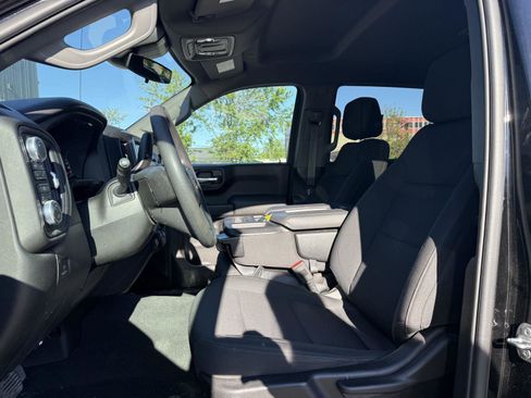 Used 2024 GMC Sierra 1500 Pro w/ Graphite Edition AWD/4WD image 9