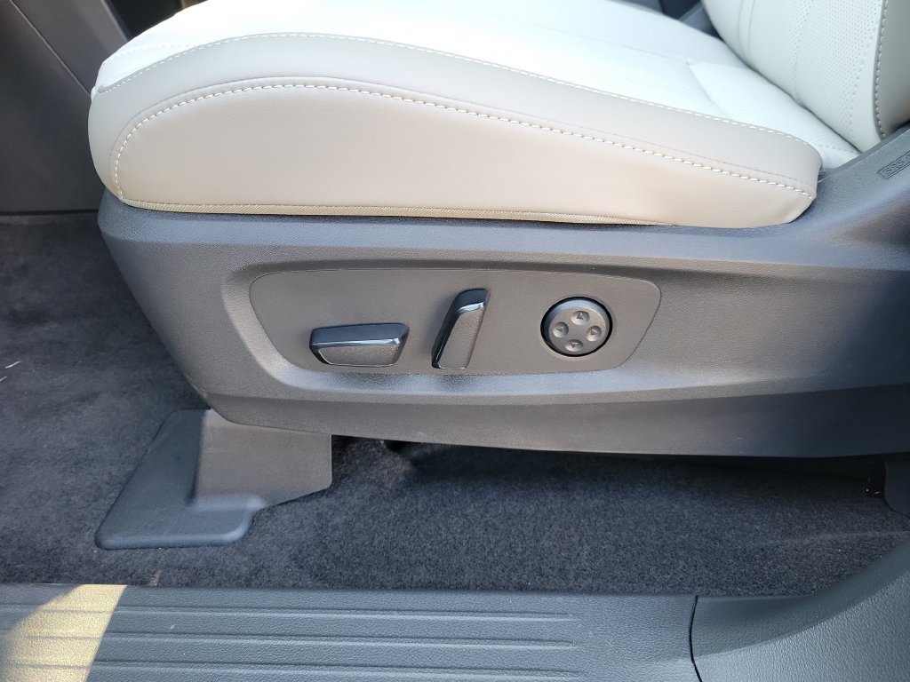 New 2027 INFINITI QX60 Luxe w/ Cargo Package AWD/4WD image 13