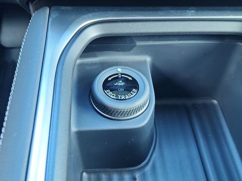 New 2026 Ford Expedition Platinum w/ Driver's Package image 15