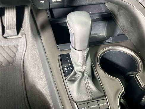 Used 2023 Toyota Camry SE FWD image 24