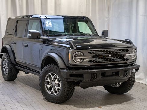 Used 2024 Ford Bronco Badlands image 1