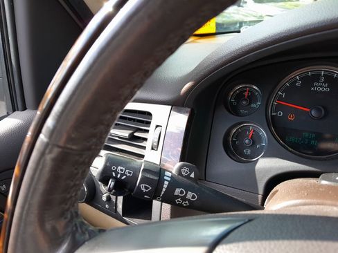 Used 2012 GMC Yukon Denali AWD/4WD image 20