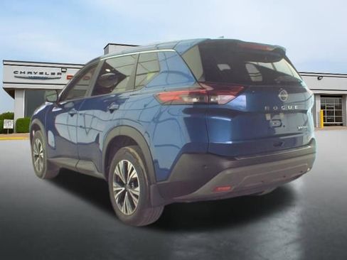 Used 2023 Nissan Rogue SV image 5