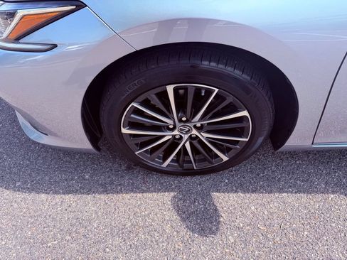 Used 2023 Lexus ES 350 w/ Premium Package FWD image 15