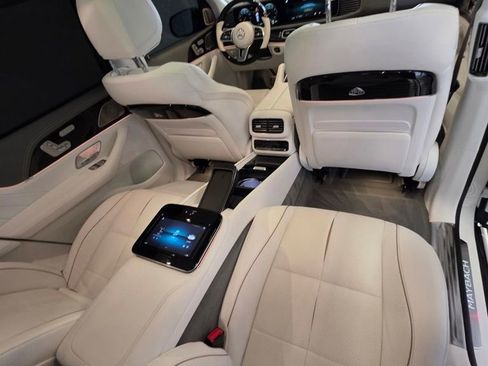 Certified 2023 Mercedes-Benz Maybach GLS 600 4MATIC image 16
