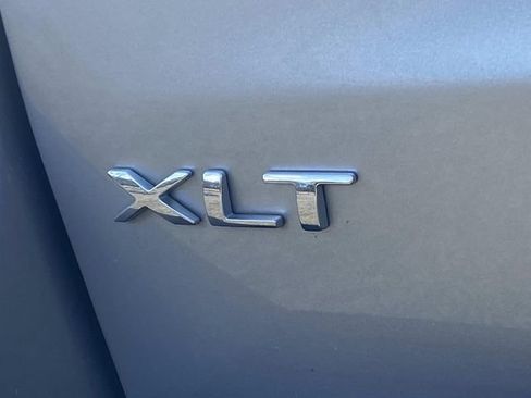 Certified 2024 Ford Expedition Max XLT image 5