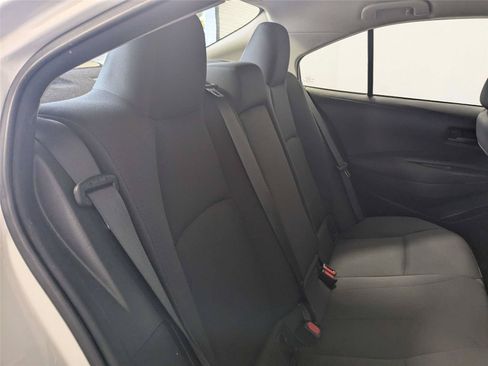 Used 2022 Toyota Corolla LE FWD image 27