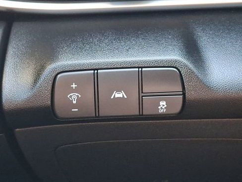 Used 2023 Hyundai Elantra SEL w/ Cargo Package FWD image 22