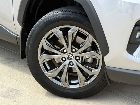 Used 2023 Toyota RAV4 XLE Premium AWD/4WD image 6
