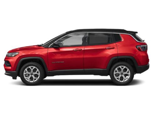 Certified 2025 Jeep Compass Limited AWD/4WD image 2