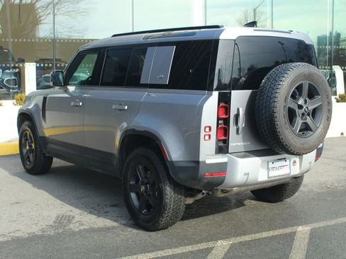 Used 2023 Land Rover Defender 110 image 11