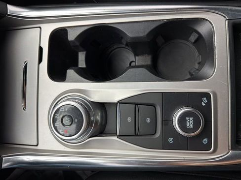 Used 2020 Ford Explorer XLT w/ Equipment Group 202A image 35