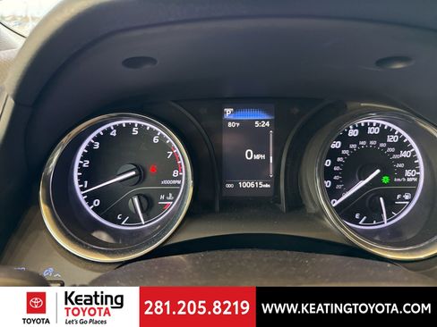 Used 2020 Toyota Camry SE image 16
