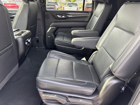 Used 2024 GMC Yukon XL Denali image 19